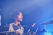 柴田昌輝（Dr）（撮影：石阪大輔）