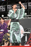 “自己紹介ギャグ”がウケて喜ぶ永田崇人。