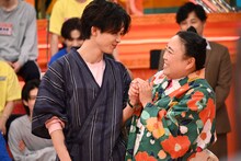 タクヤ（超特急）の“胸キュン演技”の様子。