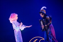 チャラン・ポ・ランタン結成15周年記念公演「RANTAN-CIRCUS～とおまわりしつつ、とおあまりいつつ～」の様子。（Photo by Masayo）