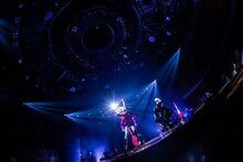 チャラン・ポ・ランタン結成15周年記念公演「RANTAN-CIRCUS～とおまわりしつつ、とおあまりいつつ～」の様子。（Photo by Masayo）