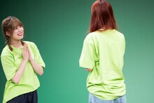 コント「お話会」より。茜とminan。