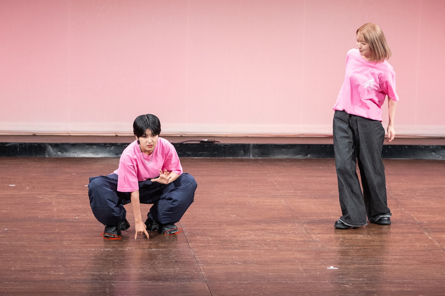 コント「初詣」より。小島と中江。