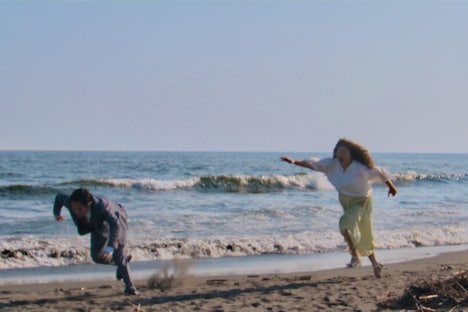 Lucky Kilimanjaro「かけおち」ミュージックビデオより。