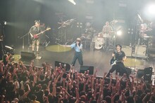 LÄ-PPISCH（撮影：緒車寿一）