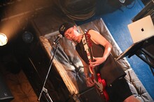 田中秀幸（B）（撮影：内藤まみ）