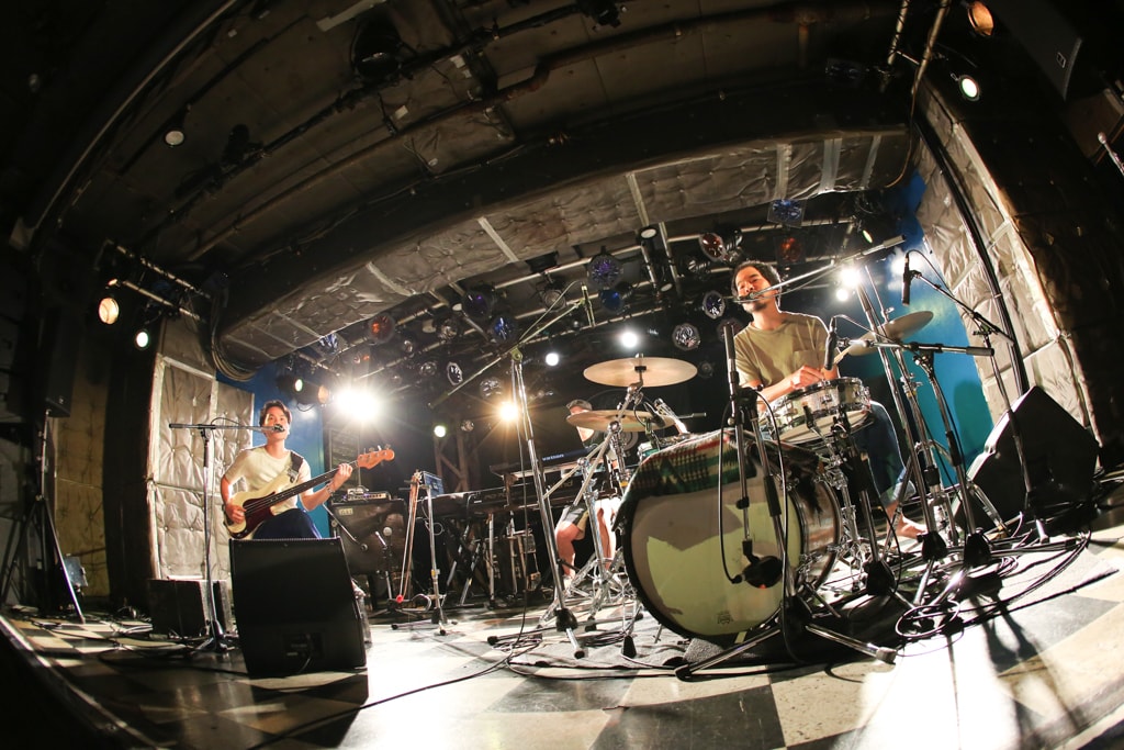 キセルとsleepy.abのツーマン閉幕、新宿LOFTに響いた盤石のサウンド