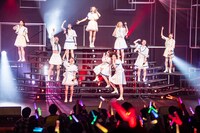 「私立恵比寿中学 15th Anniversary Tour 2024 ～the other side of indigo hour～」市川市文化会館公演の様子。