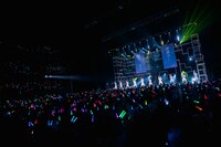 10色のペンライトで埋め尽くされたTOKYO DOME CITY HALL。