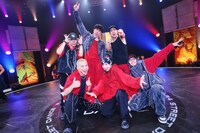 中務裕太（GENERATIONS）クルーの面々。(c)フジテレビ