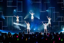 「Hello another world」を歌うえびちゅう高学年メンバー。