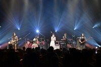 「KAORI KISHITANI 40th Anniversary LIVE TOUR 2024 "57th SHOUT!"」東京・Zepp DiverCity（TOKYO）公演の様子。（Photo by MASAHITO KAWAI）