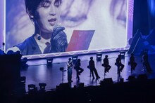 手紙を読み上げる與那城奨。 (c)LAPONE Entertainment