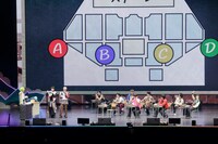 「購買ダッシュ」コーナーの様子。 (c)LAPONE Entertainment