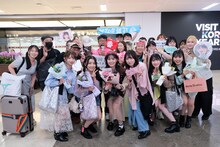 空港で韓国のファンに出迎えられた超ときめき♡宣伝部。