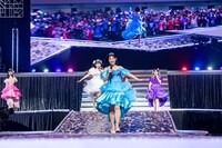 #ババババンビ日本武道館公演「馬鹿騒ぎ天下統一'24」より。花道を駆ける水湊みお。