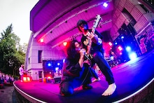 山田将司（Vo）と菅波栄純（G）。（Photo by RUI HASHIMOTO [SOUND SHOOTER]）