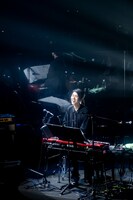 鍵盤で参加した成田ハネダ（パスピエ）。（Photo by Viola Kam［V'z Twinkle］）