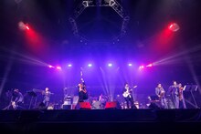 スカパラホーンズとUNISON SQUARE GARDEN。（Photo by Viola Kam［V'z Twinkle］）