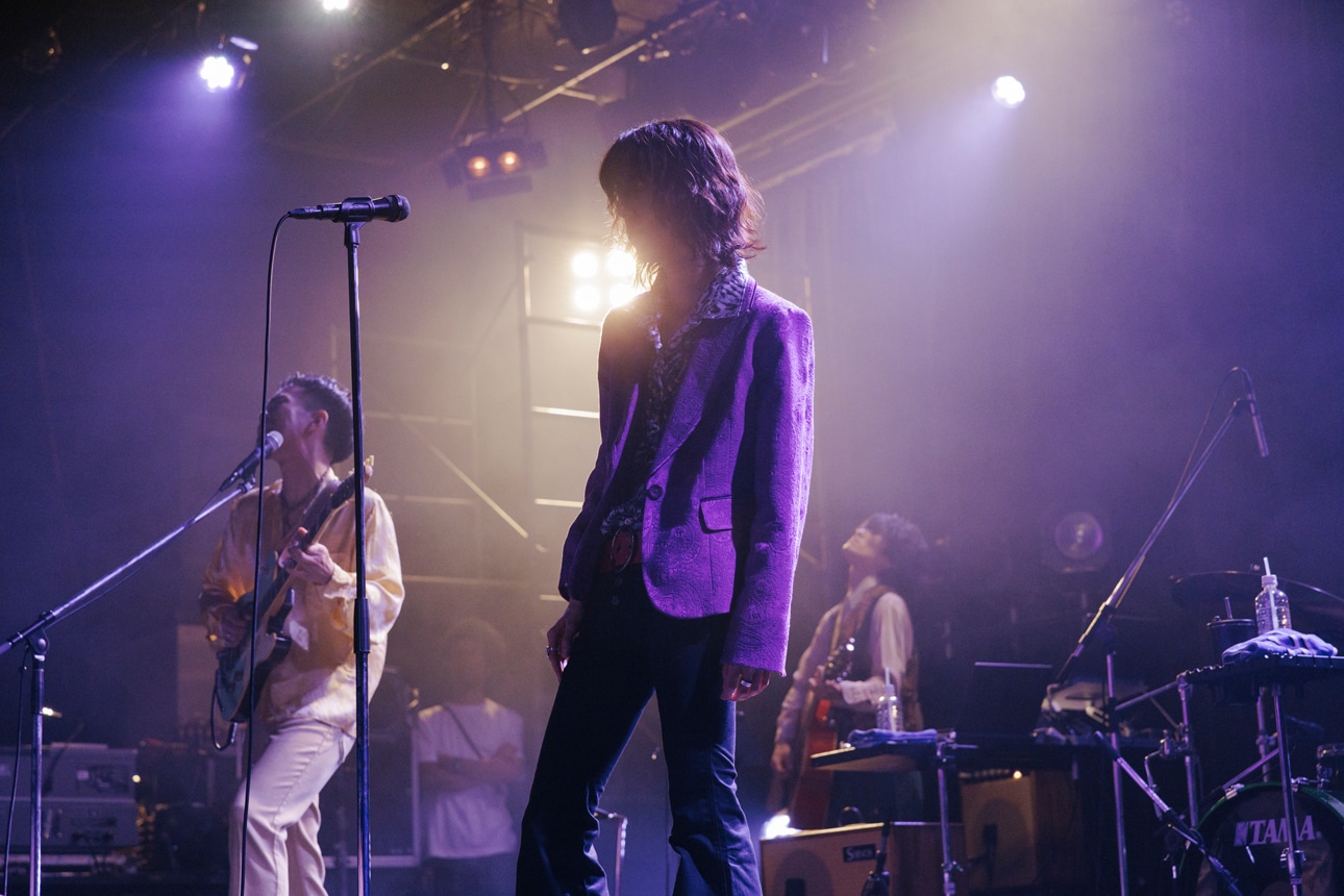 「1st ONEMAN TOUR『渚のランデブー』」最終公演の様子。