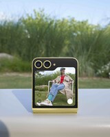 「Galaxy Z Flip6」のイメージビジュアル。