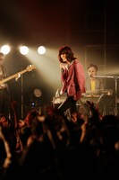 「1st ONEMAN TOUR『渚のランデブー』」最終公演の様子。