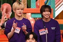 高桑真之のプレイを見守るLienelの芳賀柊斗と森田璃空。