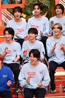 中村旺太郎を見守るICExのメンバー。