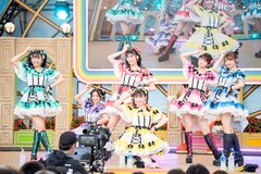 超ときめき♡宣伝部が「めざましライブ」初登場！サインボールや水鉄砲で笑顔あふれた真夏のステージ