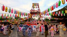 「第89回祐天寺み魂まつり 子ども盆踊り大会」で“「パプリカ」ぼんおどり”を楽しむ参加者たち。（※参加者の了承を得て撮影）
