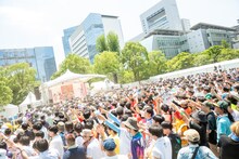 FES☆TIVEによるライブの様子。