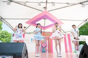 「スマイレージ15周年♥大好きステージ」に登場したアンジュルム。