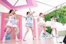 「スマイレージ15周年♥大好きステージ」に登場したアンジュルム。