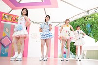 「スマイレージ15周年♥大好きステージ」に登場したアンジュルム。