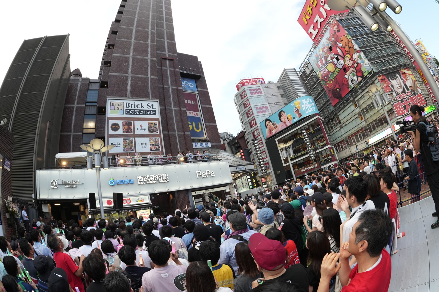 私立恵比寿中学「えびちゅう夏祭り」の様子。