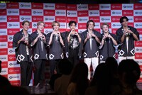 左から陣、藤原樹、吉野北人、川村壱馬、RIKU、浦川翔平、武知海青。