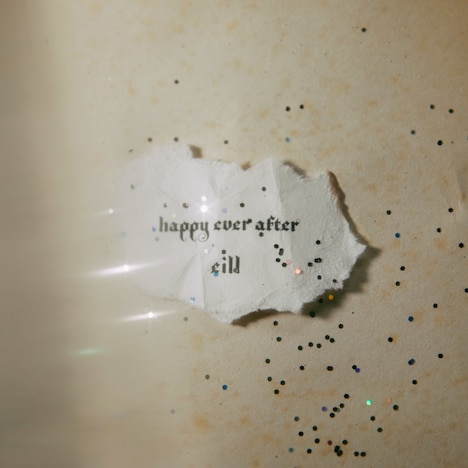 eill「happy ever after」配信ジャケット