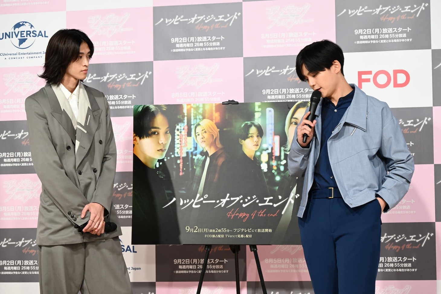 ドラマのワンシーンを再現する別府由来と沢村玲（ONE N' ONLY）。