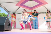 煽る日向ハル（フィロソフィーのダンス）。