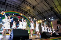 懐かしの「揚げろ！エビフライ」で盛り上げた私立恵比寿中学。