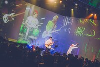 吉田山田「吉田山田祭り2024」の様子。（撮影：白石達也）