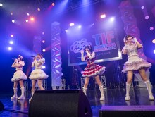 きゅるりんってしてみて