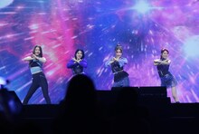 IS:SUE。「2024 ENA K POP UP CHART SHOW IN JAPAN」より。 (c)LAPONE GIRLS