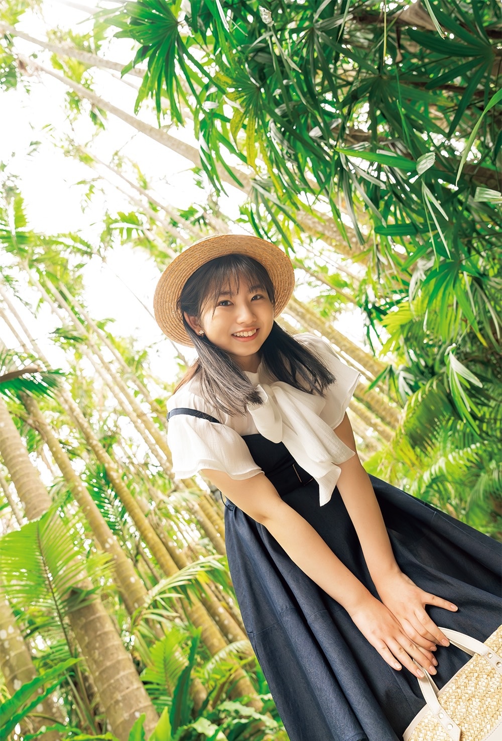 井上春華（モーニング娘。'24）の写真集「はるかぜ」より。