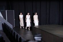 入場するPerfume。