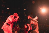 左から街裏ぴんく、澤部渡。（撮影：廣田達也）