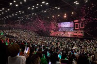 超特急と8号車。（撮影：米山三郎）