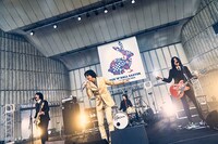 「THE COLLECTORS TOUR 『ロックンロール イースター 2024』｣東京・日比谷公園大音楽堂（日比谷野音）公演の様子。