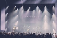 flumpool「15th Anniversary tour 2024『This is flumpool !!!! ～15の夜に逢いましょう～』」LINE CUBE SHIBUYA（渋谷公会堂）公演の様子。（撮影：白石達也）