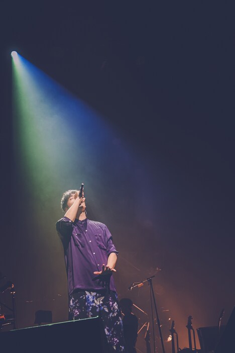 山村隆太（Vo, G）（撮影：白石達也）